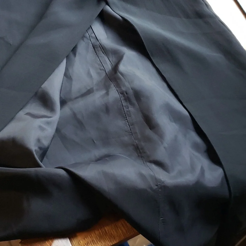 Vtg Jovani black silk gown with gold sequin detail - Picture 13 of 13